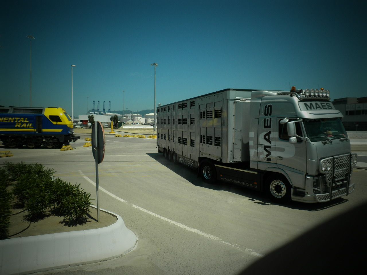 Aduana para camiones en el Puerto de Algeciras