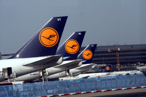 Aviones de Lufthansa aparcados en Frankfurt