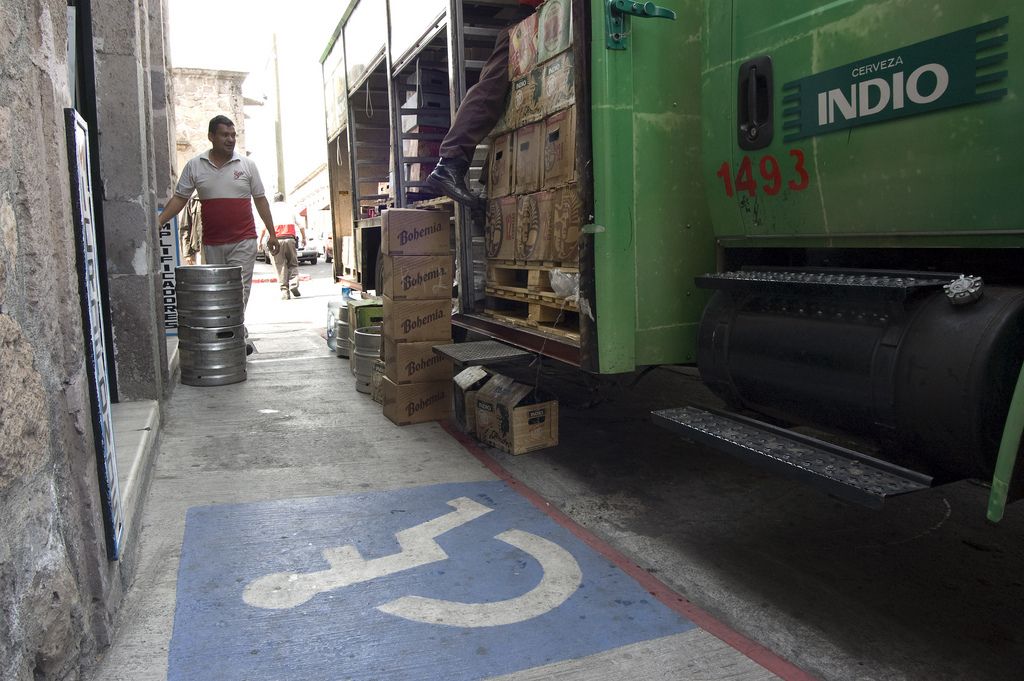 Distribución urbana de mercancías Distribución urbana de mercancías