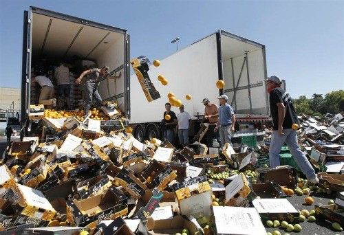 Asalto a camiones españoles por parte de agricultores franceses