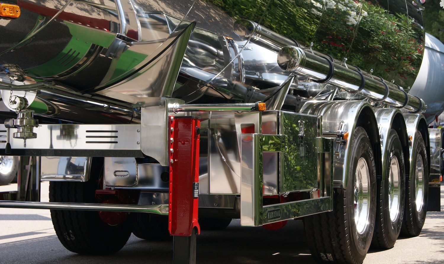 Cisterna para el transporte de mercancías peligrosas ADR