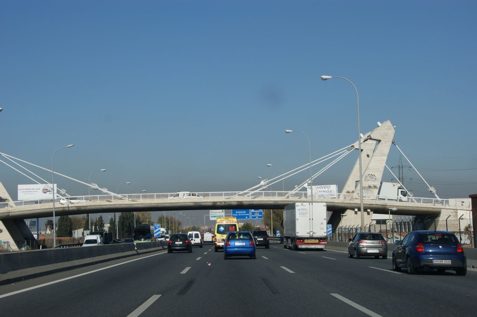 Carretera de acceso a Madrid