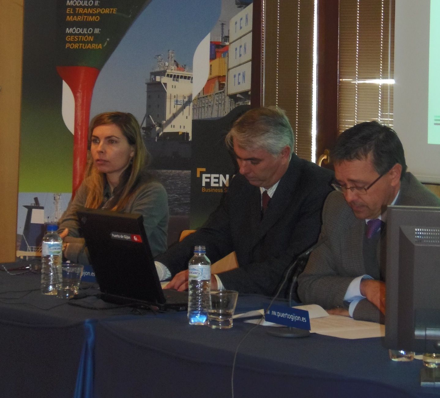 Jornada en el puerto de Gijón sobre los controles de aduanas del tráfico de contenedores
