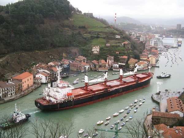 El Puerto de Pasajes rebaja la tasa a Arcelor