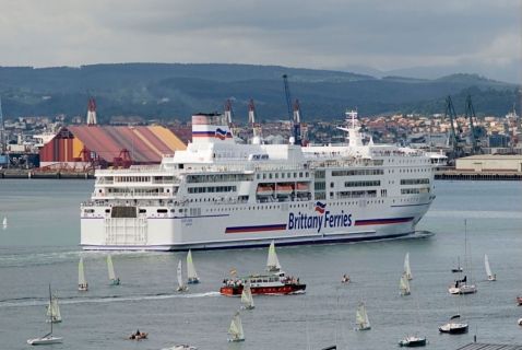 El ferry de Brittany Ferries llegando a Santander