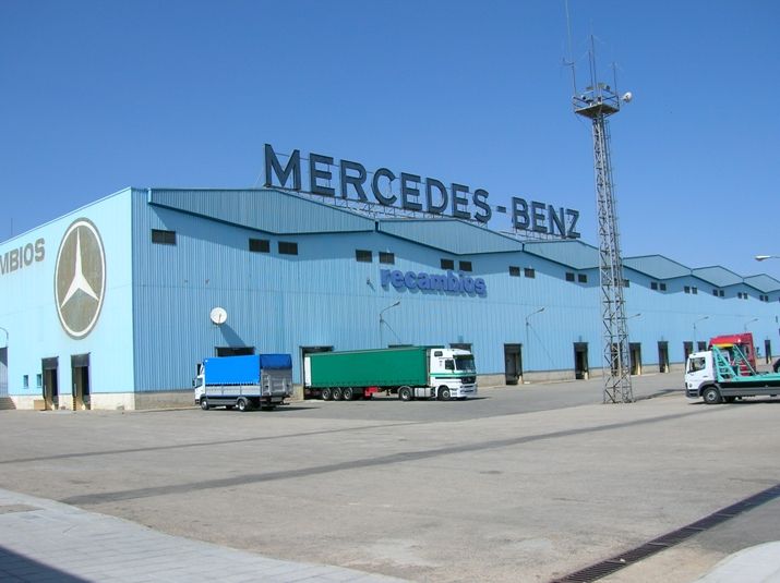 Almacén de recambios de Mercedes en Azuqueca de Henares