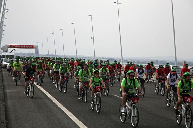 Las bicicletas viajan en camión, World Bike Tour