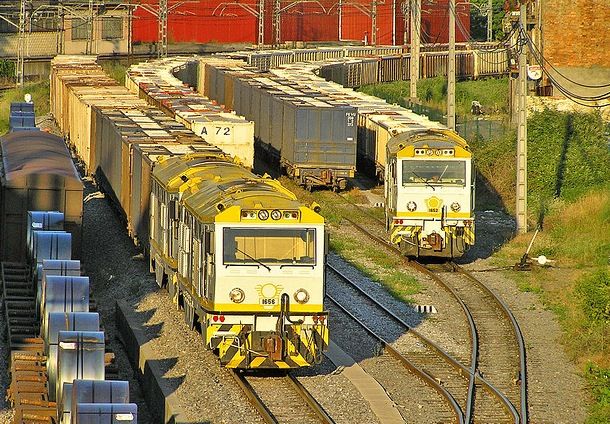 Ana Pastor analiza con las autoridades locales la situación del transporte ferroviario en Cantabria
