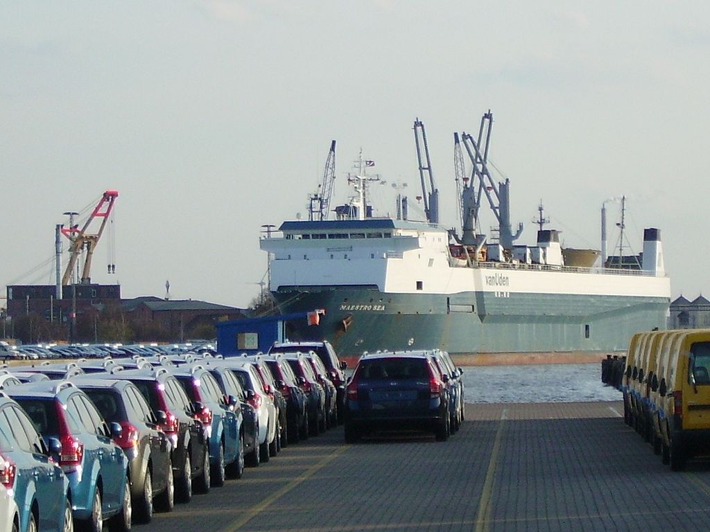 El tráfico ro-ro en el puerto de Melilla crece más de un 45 por ciento durante el mes de junio