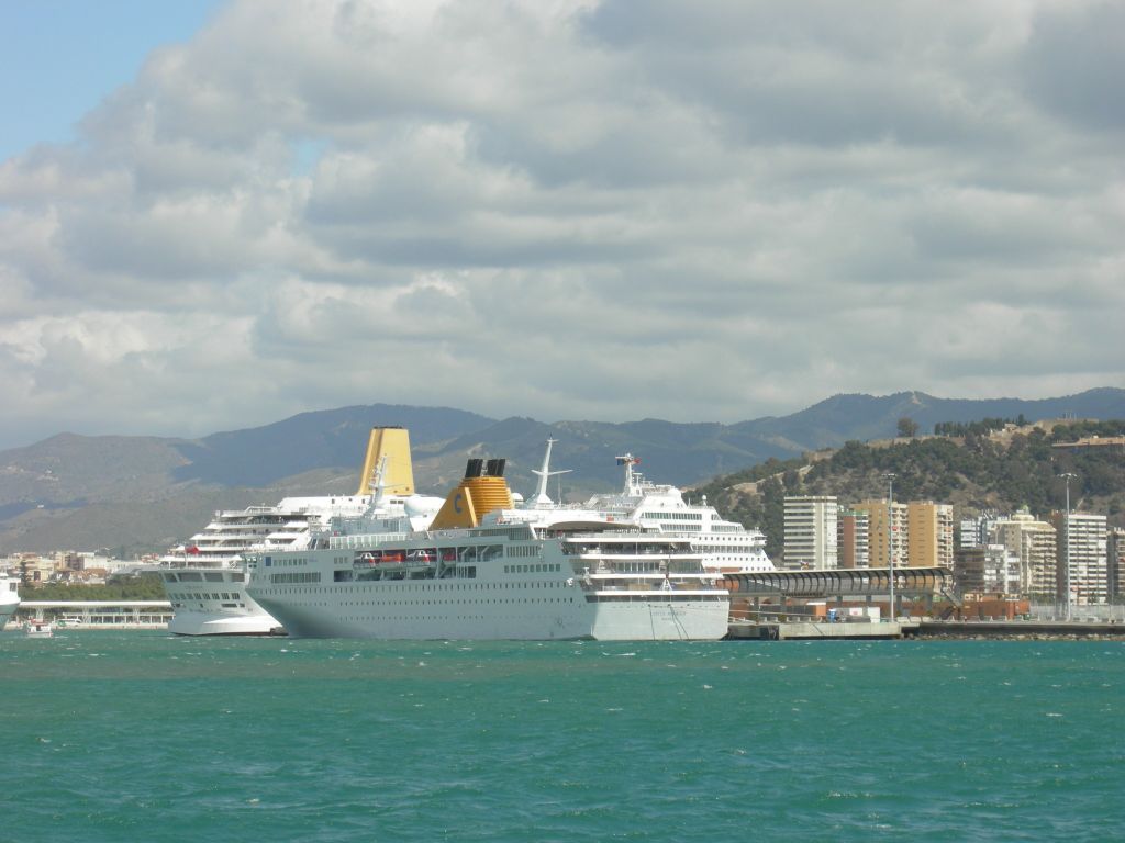 Nueva terminal para buques de lujos en el puerto de Málaga