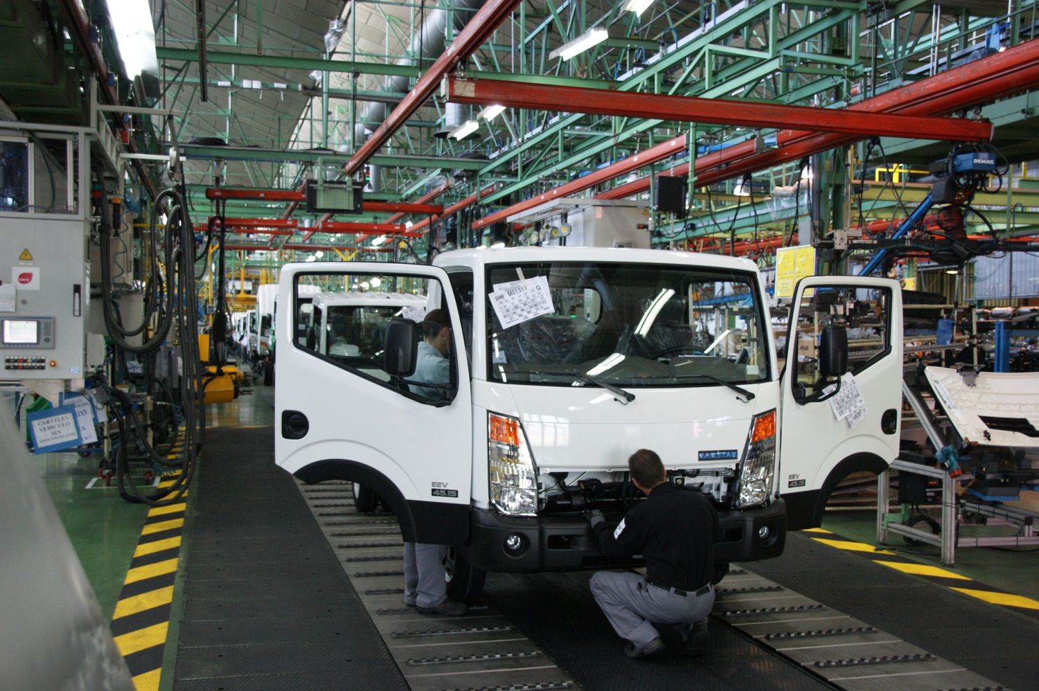 Nissan se reunirá con los sindicatos para mejorar sus planes de expansión