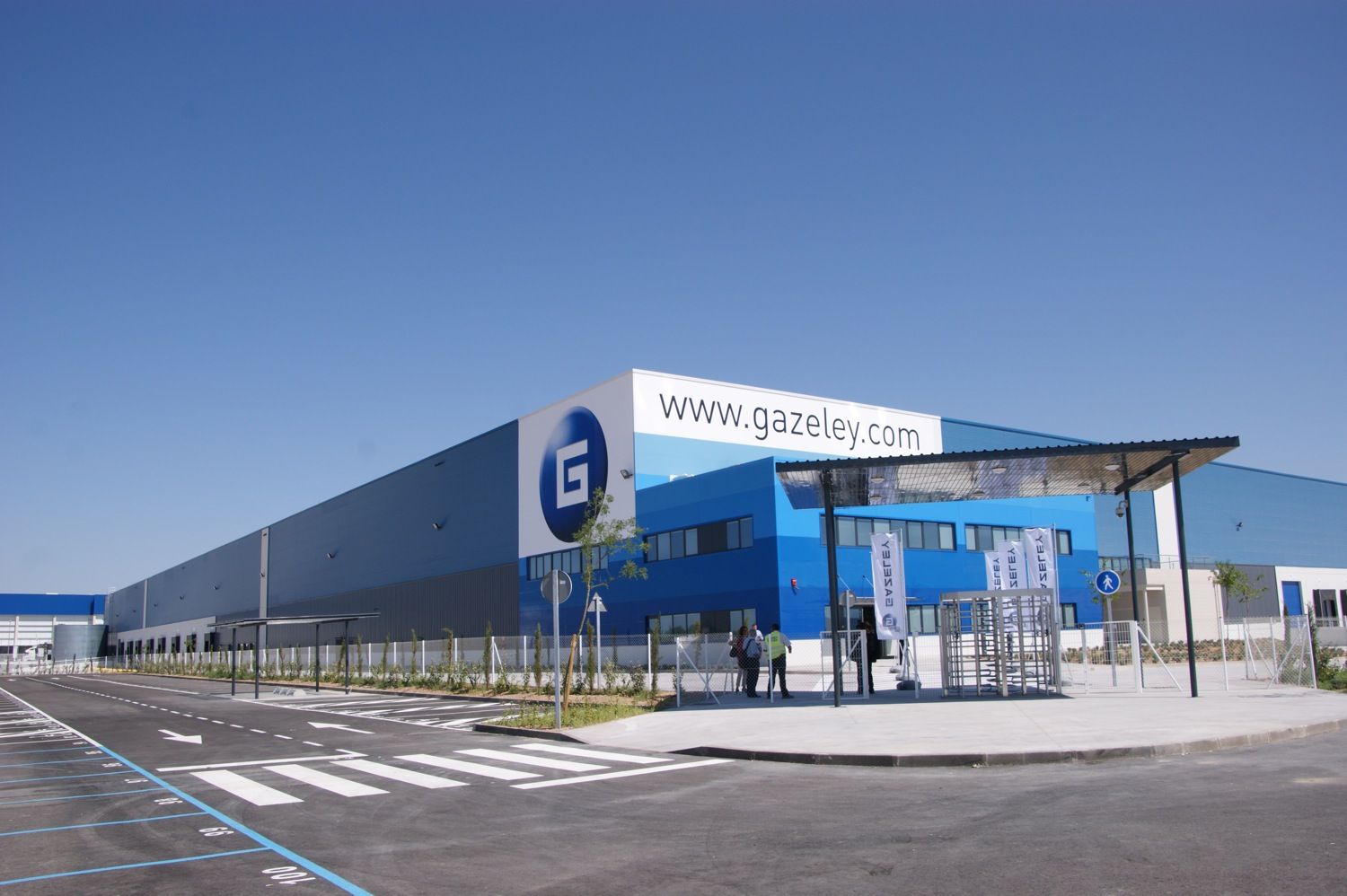 Gazeley inaugura la plataforma logística de H&M en Torrejón de Ardoz 