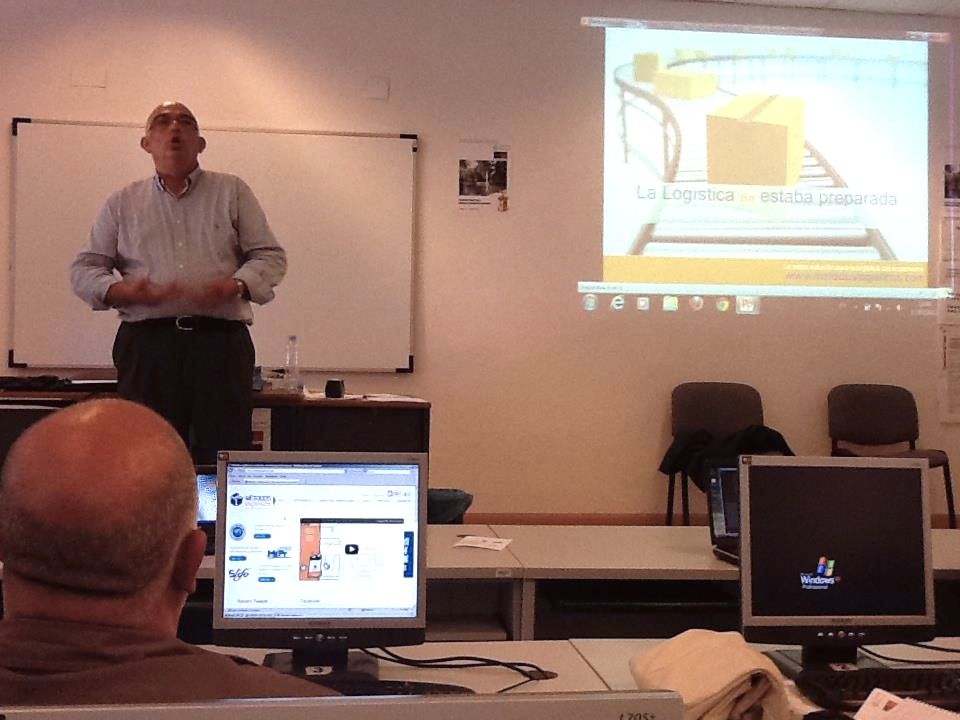 Juan Rodrigo Vigil durante la ponencia de esta mañana en el curso de verano de la UEM en Aranjuez