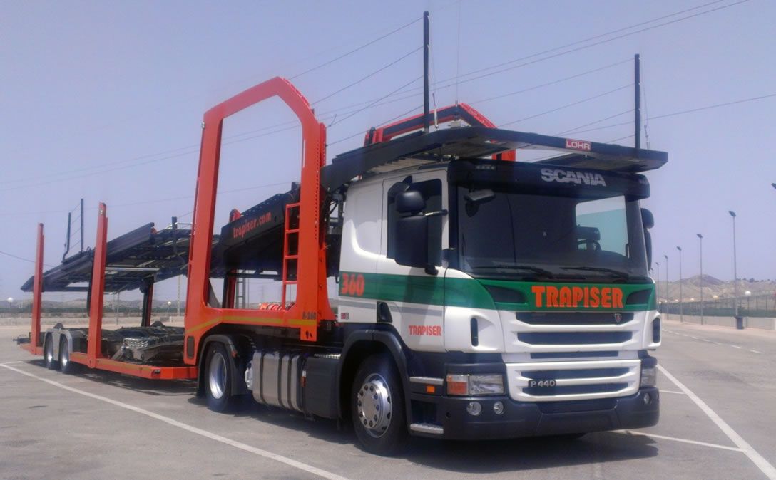 Scania entrega cuatro portacoches a Trapiser