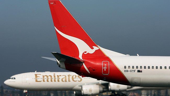 Qantas y Emirates forman una alianza global
