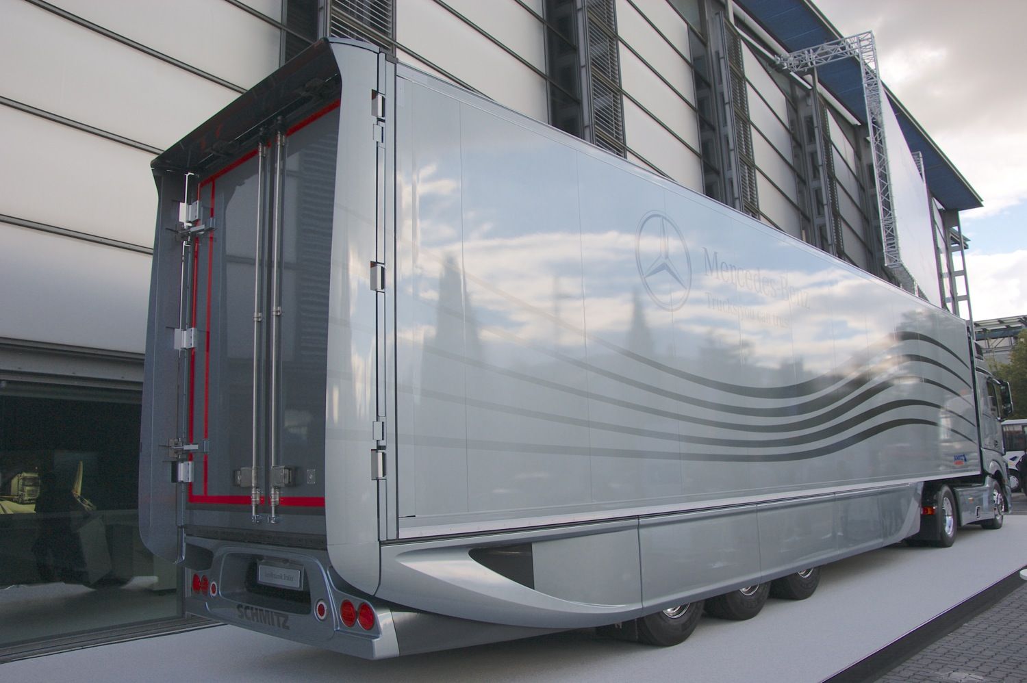Mercedes Benz Aerodynamics Trailer, 