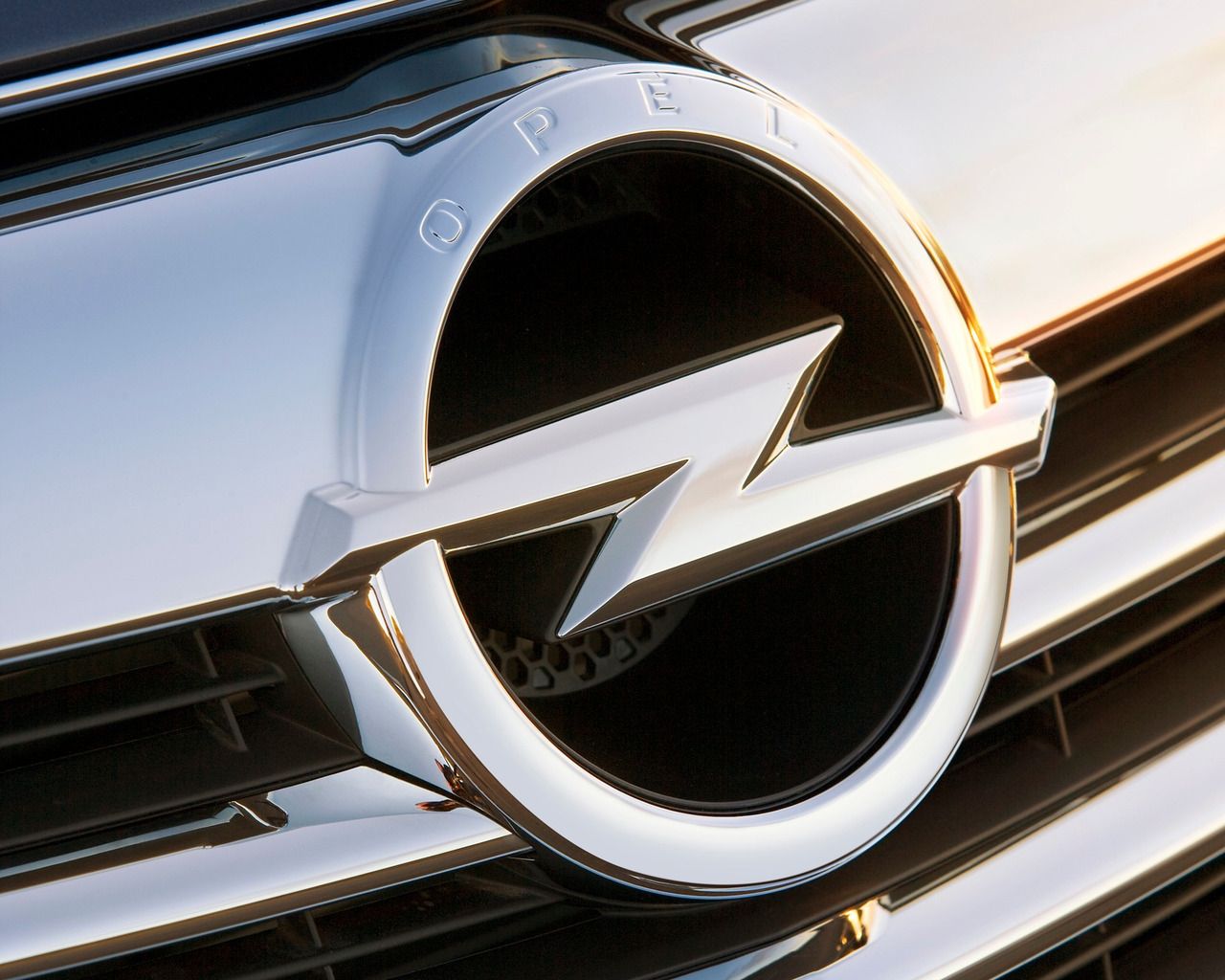 General Motors y PSA Peugeot-Citroën podrían estar considerando una integración de Opel