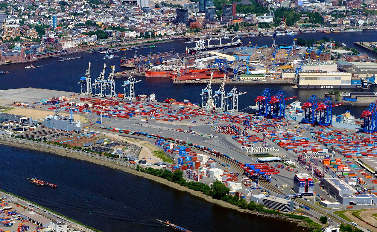 Los nuevos servicios del puerto de Bilbao se dan a conocer en Hamburgo