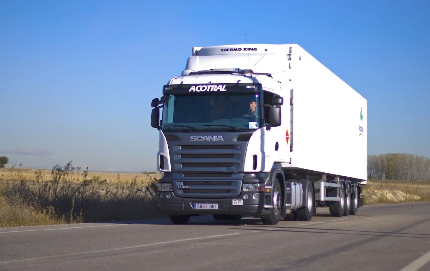 Scania R420 con semirremolque de Acotral