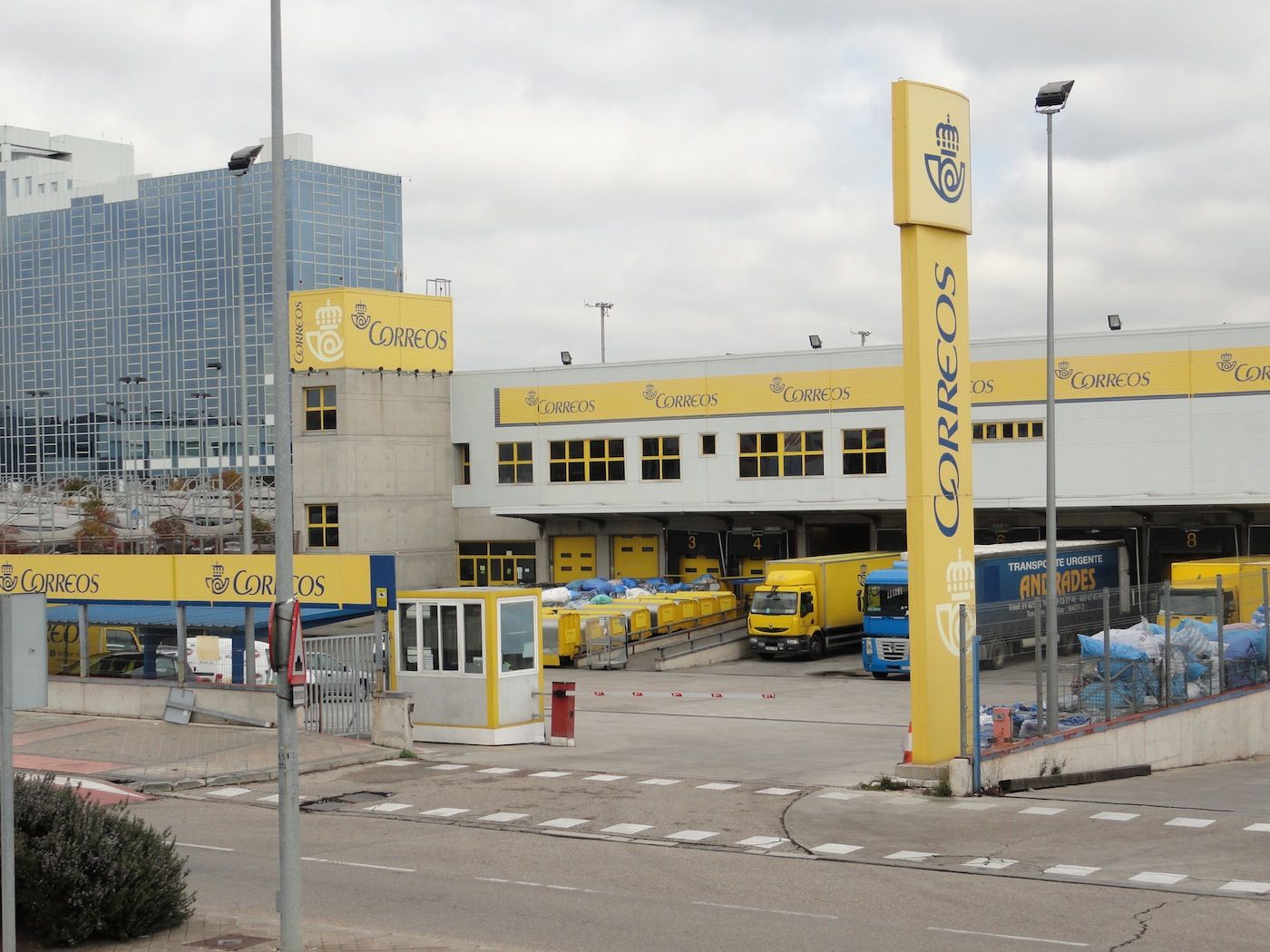 Instalaciones de Correos en el Centro de Carga de Barajas