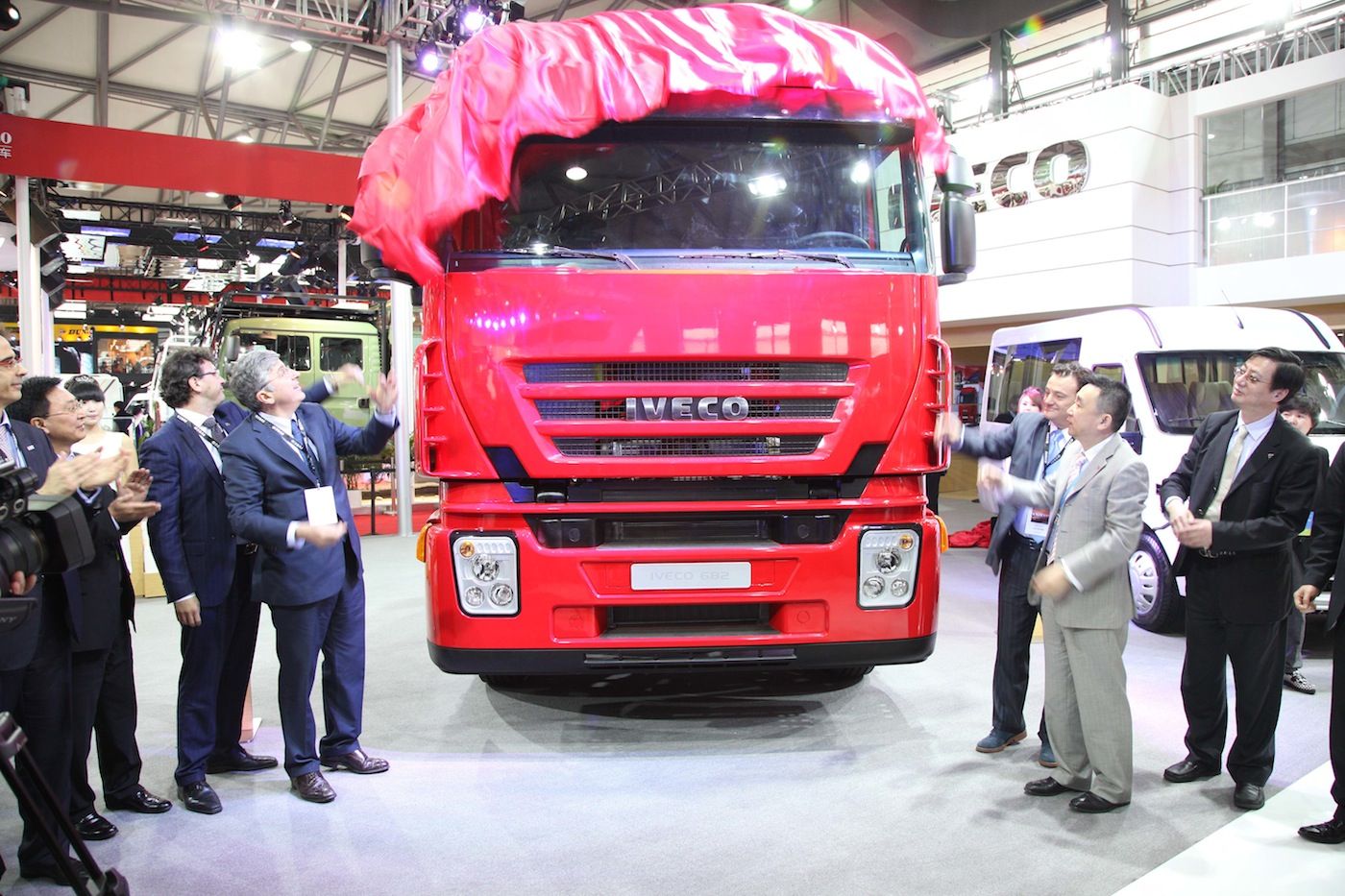 iveco 682 salon shanghai
