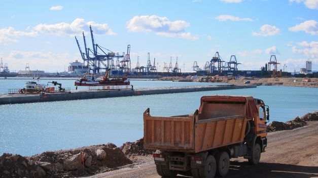obras en el puerto de Valencia