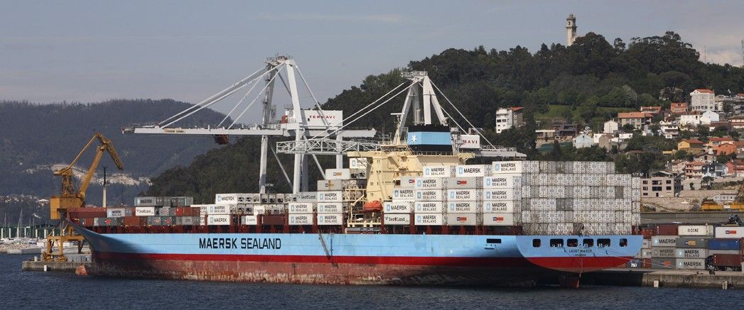 portacontenedores de Maersk en el puerto de Vigo
