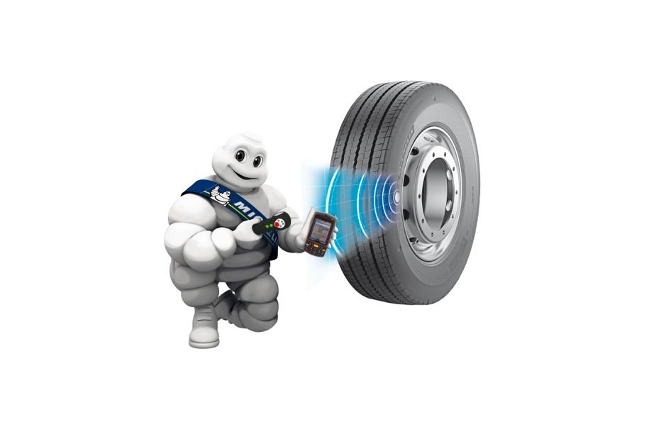 Primer neumatico para camion con microchip rfid de Michelín