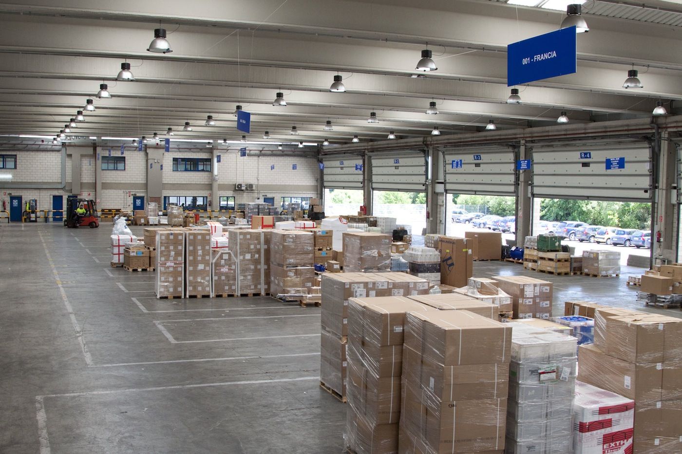 db schenker logistics almacen interior