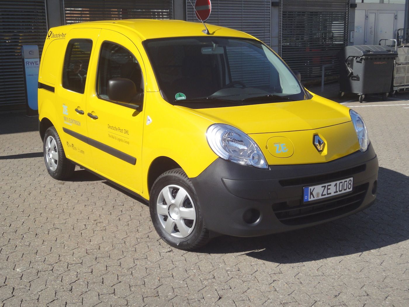 Renault Kangoo electrico utilizado por DHL para sus entregas urbanas