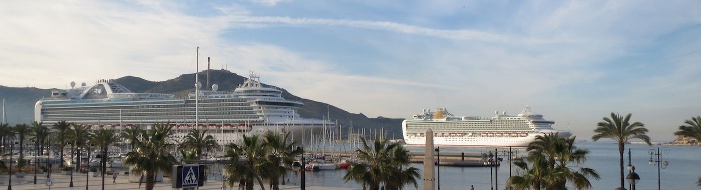 Cruceros en el puerto de Cartagena