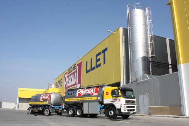El grupo Leche Pascual se acoge a la opcion de las 44 toneladas en Cataluña