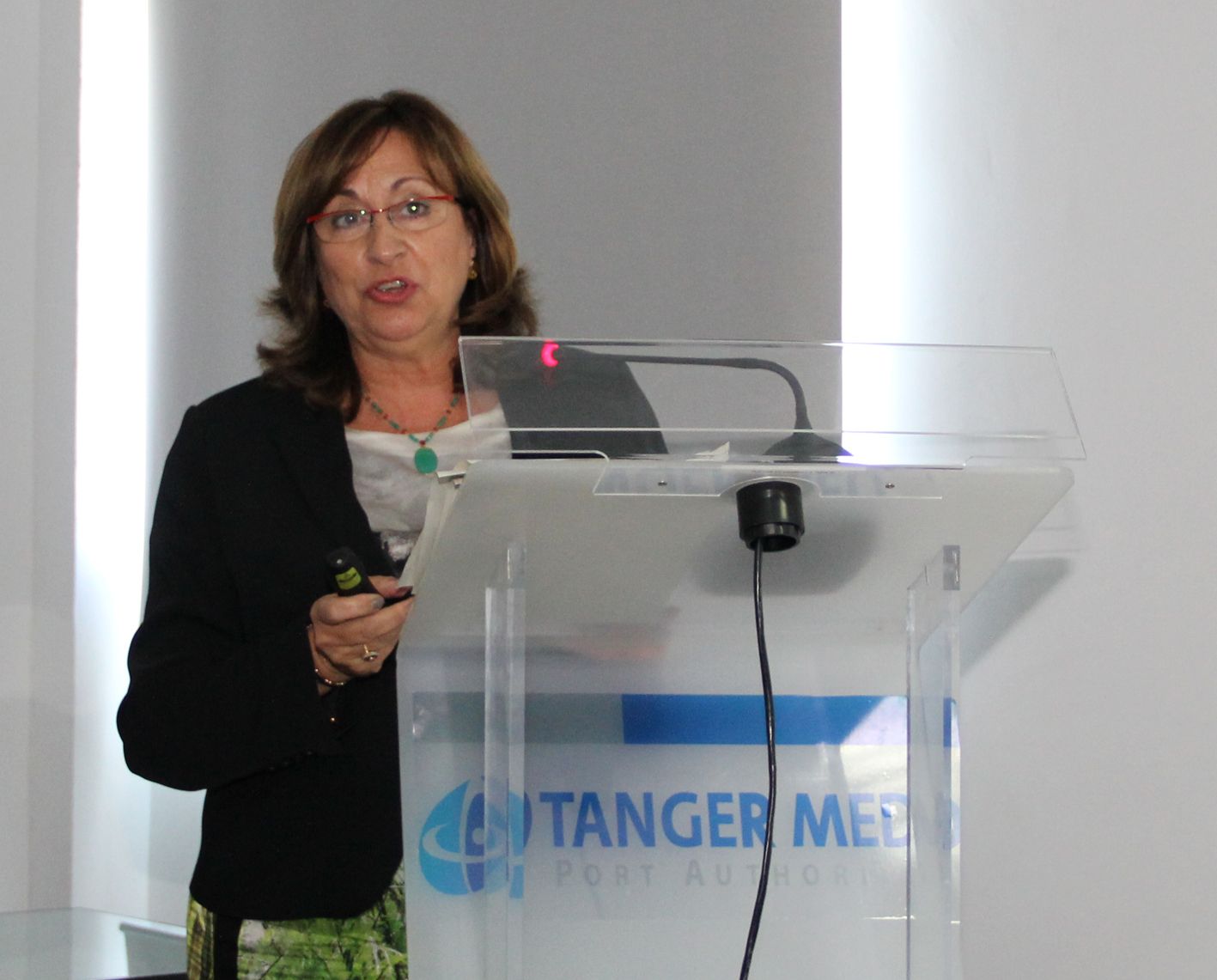 Rosa Puig durante la presentacion del puerto de Barcelona en Marruecos