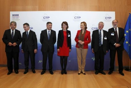 La Comunidad de Trabajo de los Pirineos asume el reto de impulsar una estrategia para el transporte transfronterizo