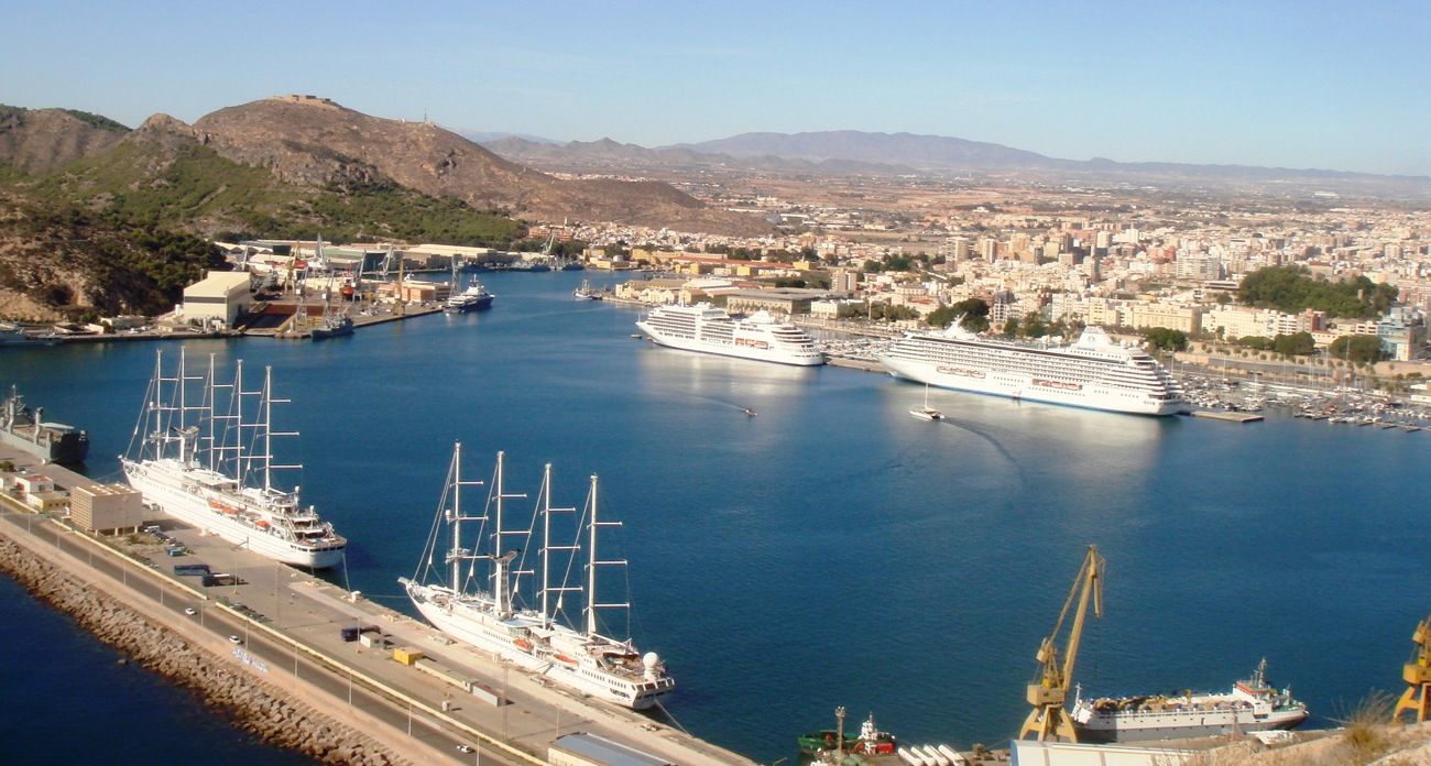 Coinciden en el puerto de Cartagena cuatro cruceros de lujo con 2.000 pasajeros