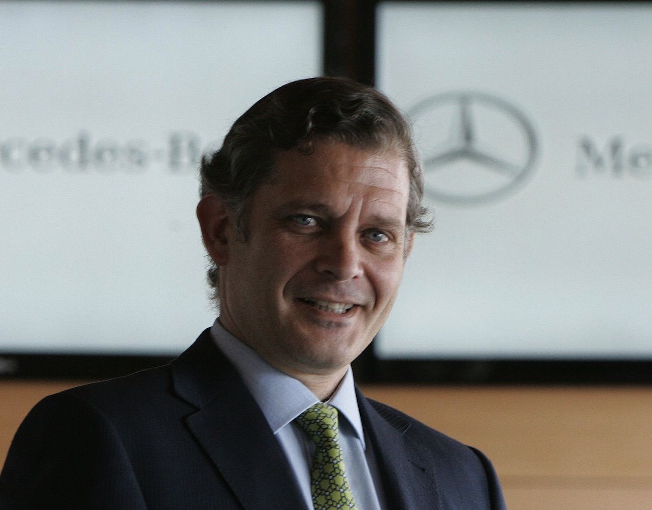 Eduardo Garcia Oliveros de Comercial Mercedes Benz