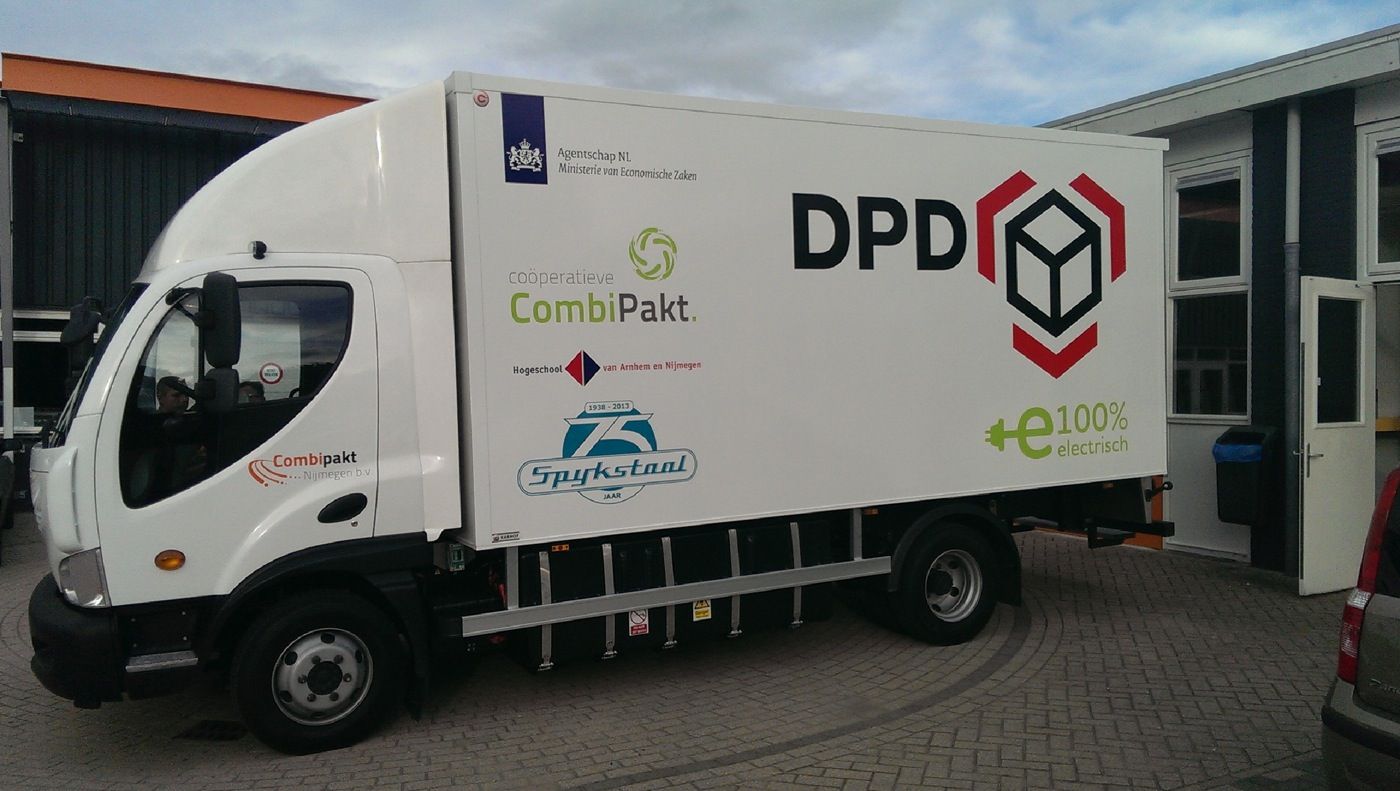 CombiPakt equipara sus camiones electricos con ordenadores de a bordo Transics