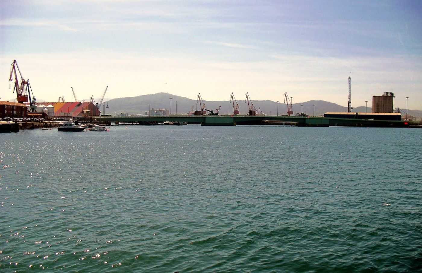 puente de Raos en el puerto de Santander