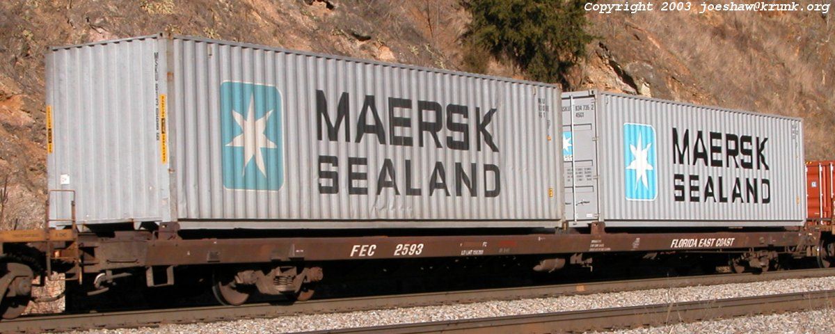 tren con contenedores de Maersk Sea Land