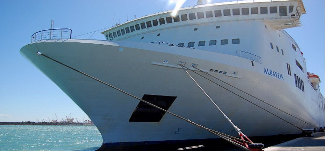El buque Albayzin de Trasmediterranea aumenta capacidad de carga en la linea Cadiz-Canarias