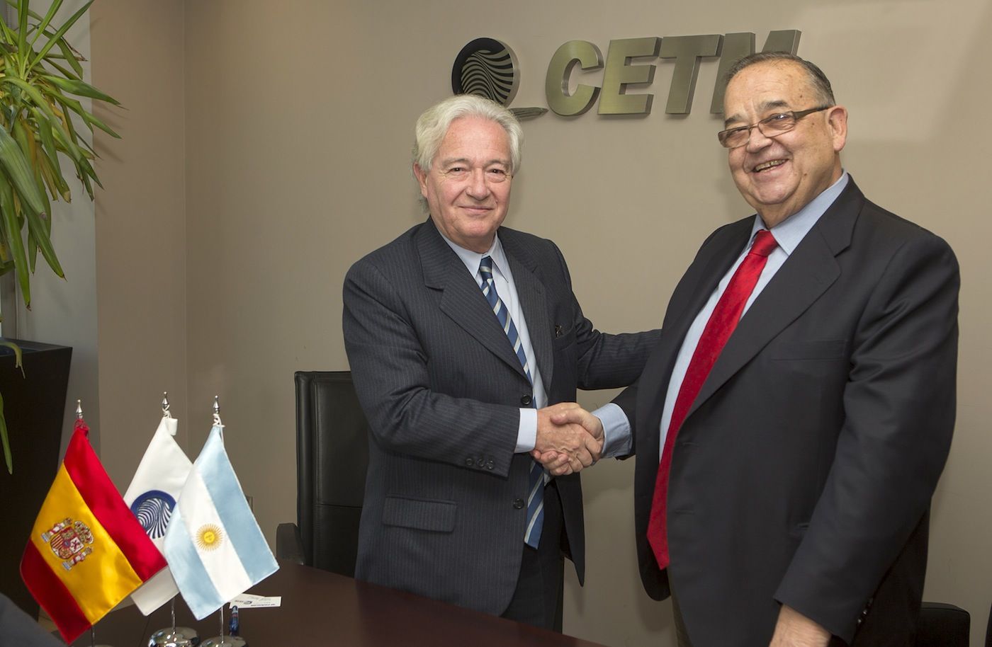 Acuerdo entre CETM-CEFTRAL y AFT-CONOSUR para la formacion profesional del sector del transporte y la logistica