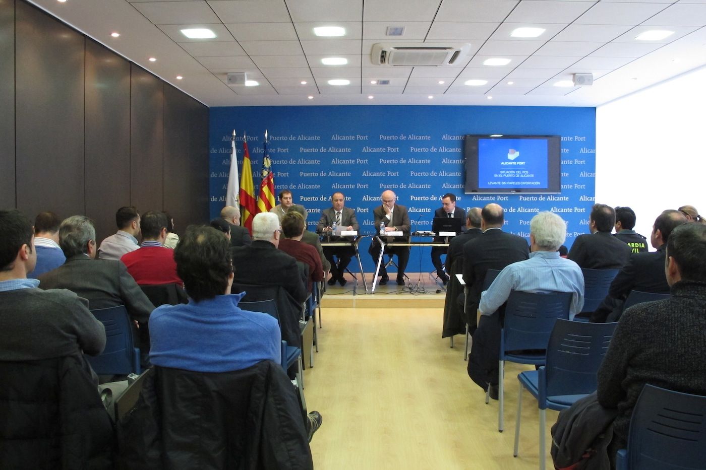 El puerto de Alicante busca consolidar el Levante sin papeles El puerto de Alicante busca consolidar el Levante sin papeles