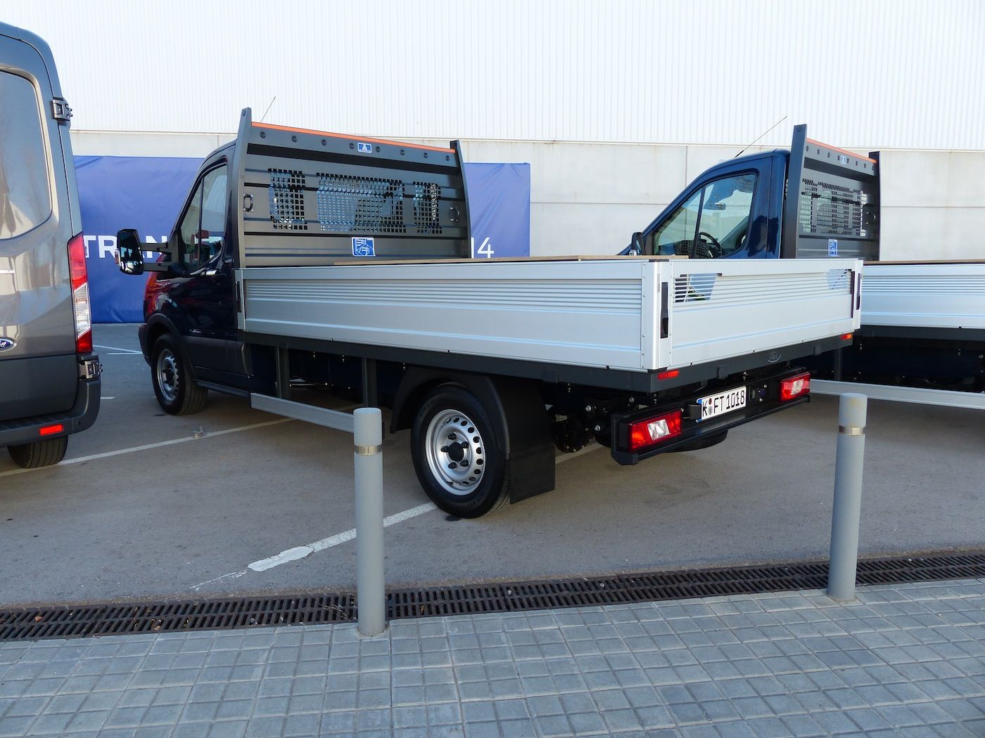 Modelo chasis cabina de la nueva Ford Transit