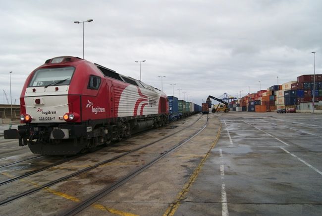El ferrocarril en la terminal TCV del puerto de Valencia
