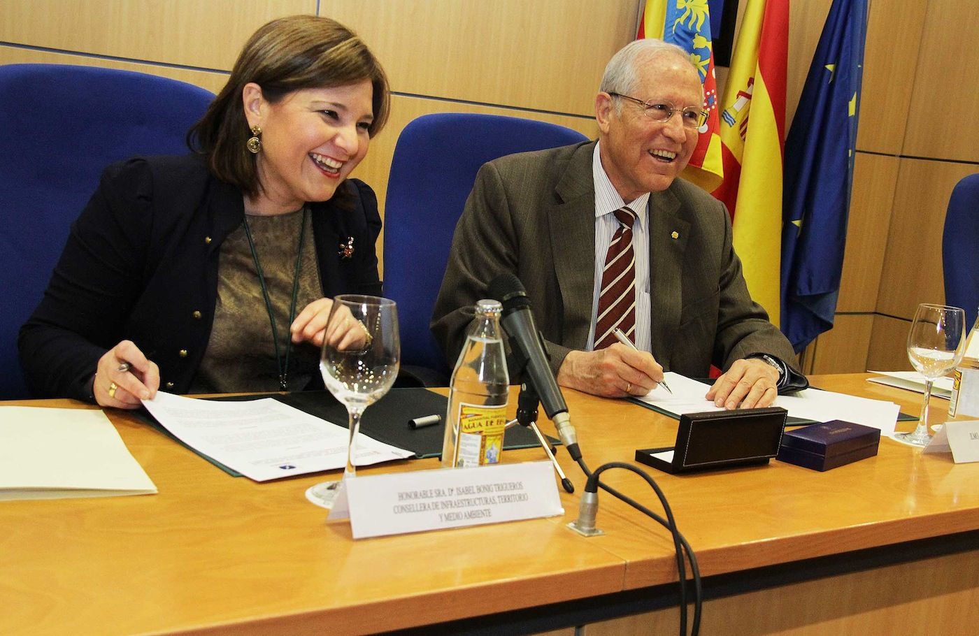 Firma del acuerdo entre la Generalitat Valenciana y el puerto de Castellon