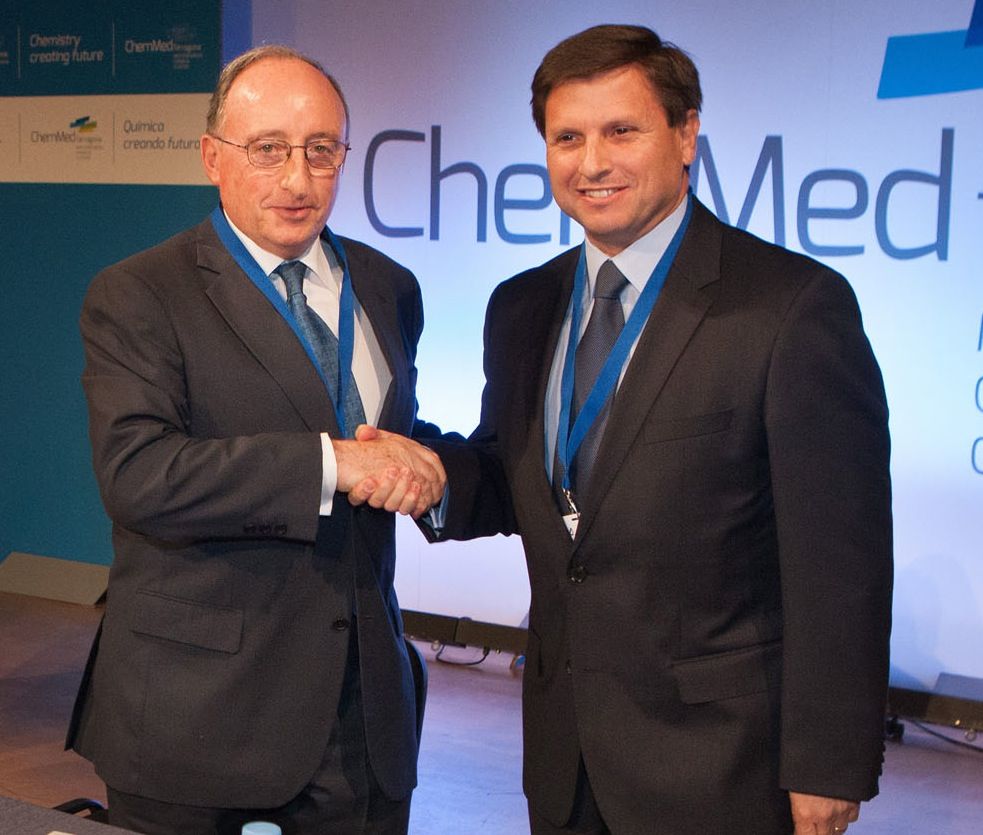 Firma del acta de constitución de ChemMed Tarragona