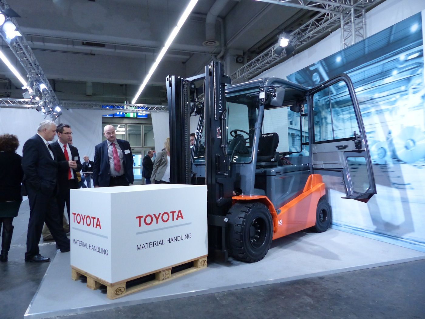 Toyota MH amplia su gama Tonero de carretillas contrapesadas