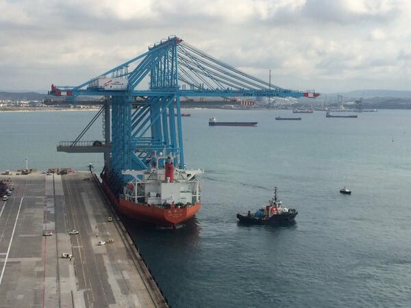 Llegan a Algeciras las cuatro nuevas gruas para la terminal de APM Terminals en Algeciras