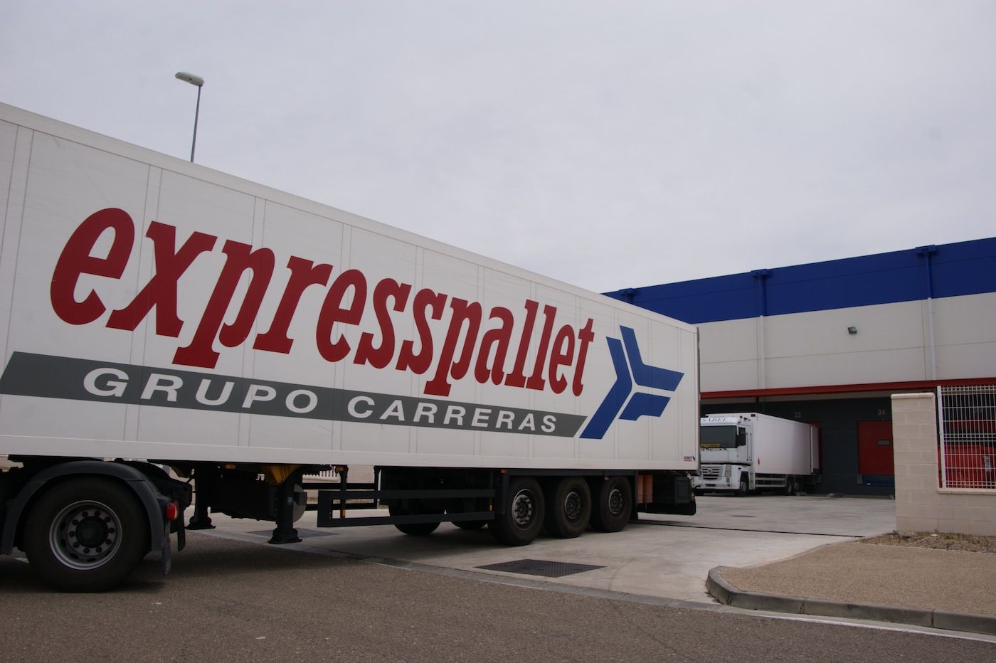 Camión de Expresspallet de Grupo Carreras