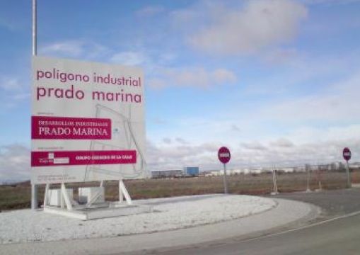 Acceso al polígono de Prado Marina en Aranda de Duero Acceso al polígono de Prado Marina en Aranda de Duero